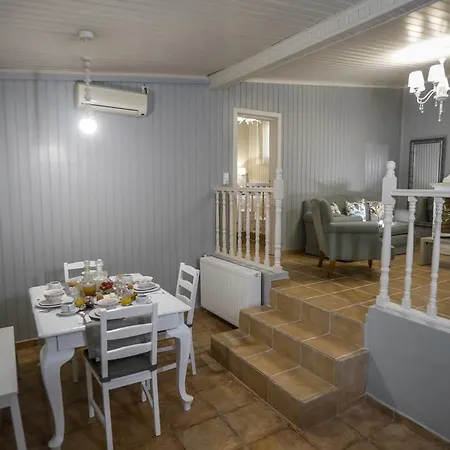 Case de vacanță Liostasi Maison Provencale *